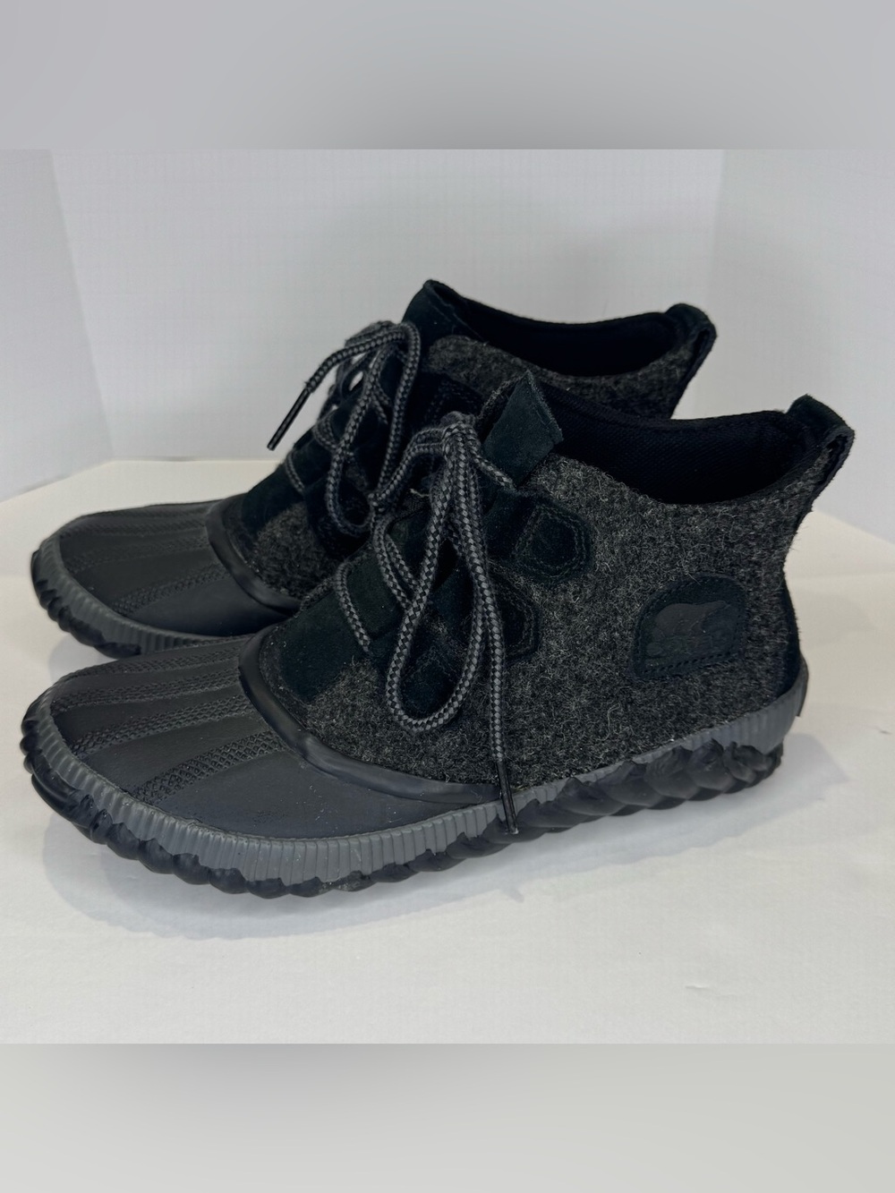 Sorel Out N About Plus Wool Women's 7 Grey Black Winter Snow Boots Waterproof